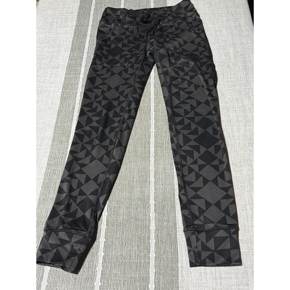 Aerie Geometric Triangle Print Jogger Pants‎ Black Gray Slim Fit Yoga Mens
